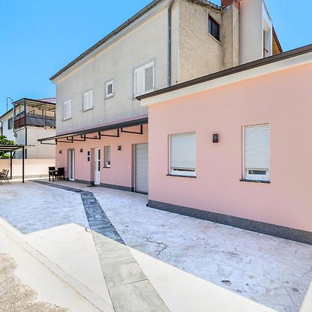 Rooms And Studio Flora Porec Luaran gambar