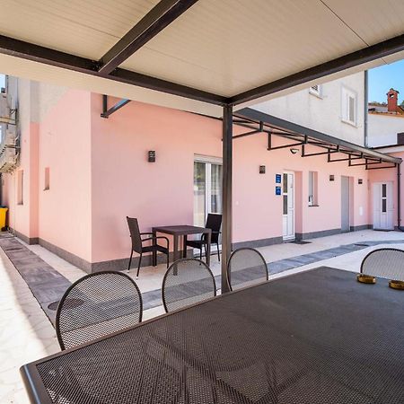 Rooms And Studio Flora Porec Luaran gambar