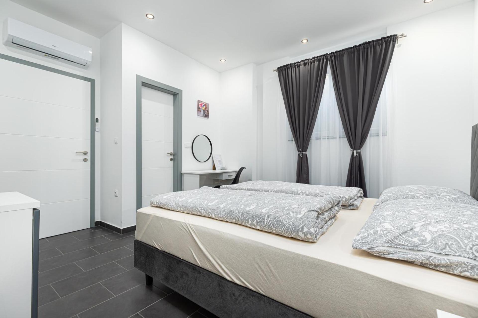 Rooms And Studio Flora Porec Luaran gambar