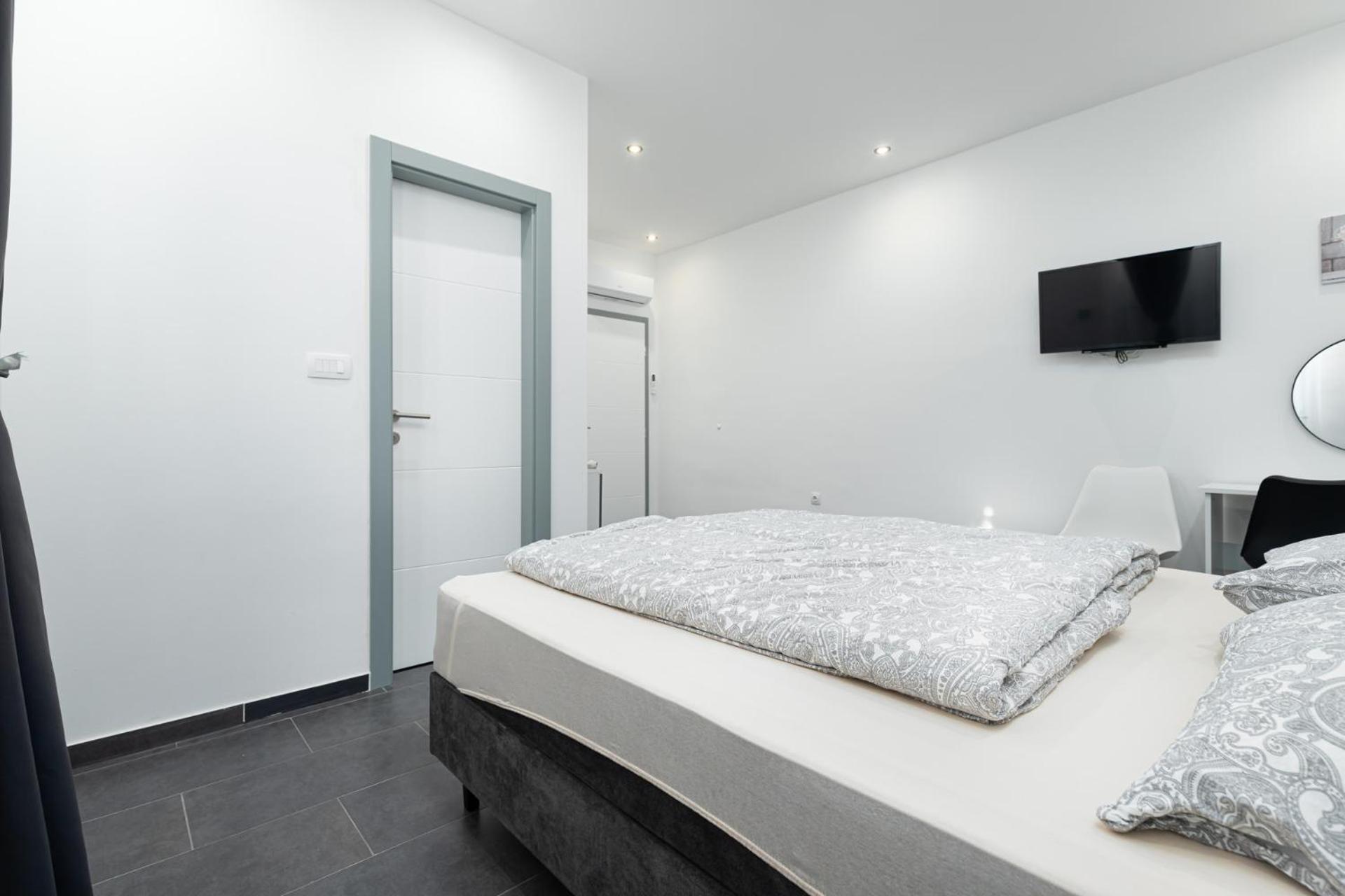 Rooms And Studio Flora Porec Luaran gambar
